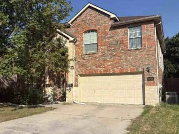 1041 Albatross Ln, Aubrey, TX 76227