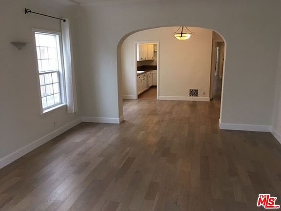 5th image of 425 N Gardner St