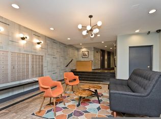 6437 N Sheridan Rd #15-1001, Chicago, IL 60626