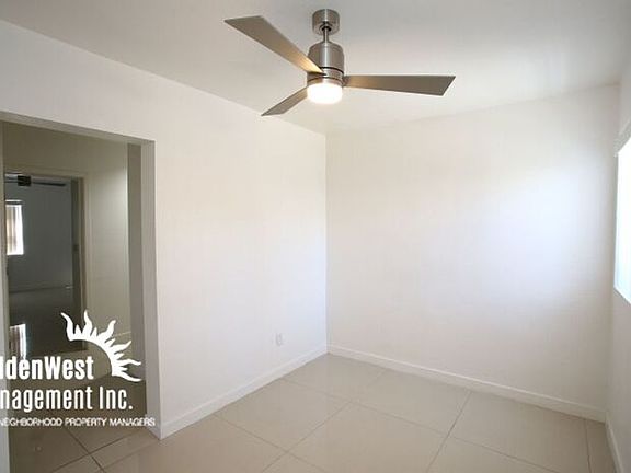 3rd image of 1401 E Carson Ave #1