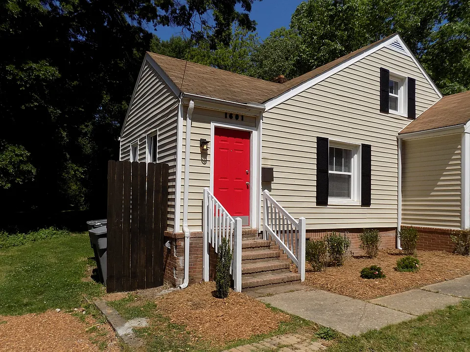 1601 Pecan Ave