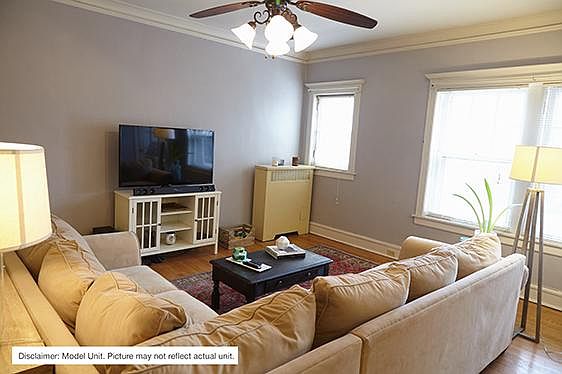 4th image of 2428 E Bradford Ave
