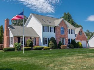 4 Hillary Ln, Westfield, MA 01085