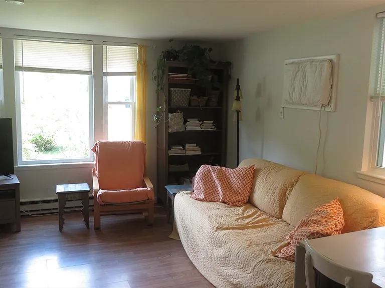 31 Edward Rd #SINGLE FAM — Photo 10