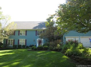 220 Maple Grove Ln, Springfield, IL 62712