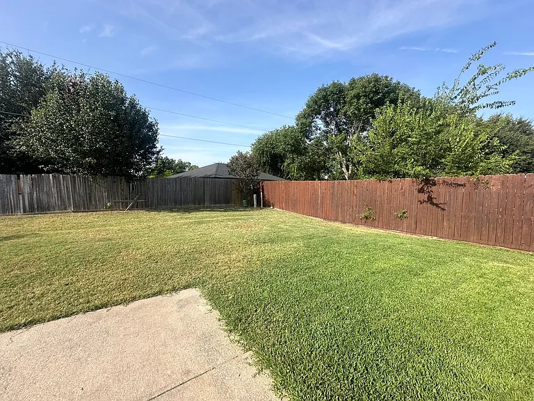 1806 Sand Stone Dr — Photo 20