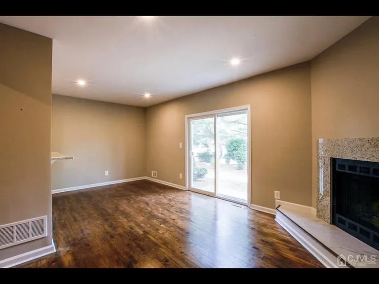 4004 Hana Rd — Photo 4