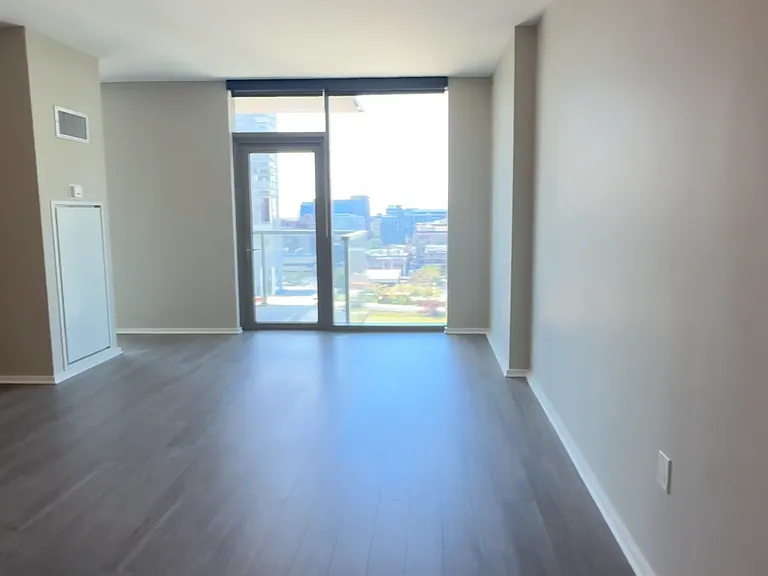 623 W Washington Blvd #1407 — Photo 5