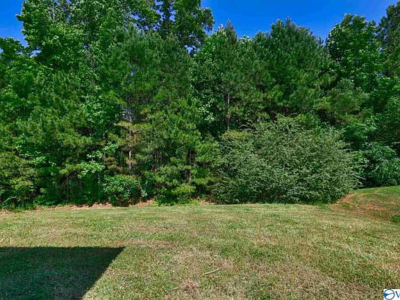 5th image of 143 Alderwood Dr
