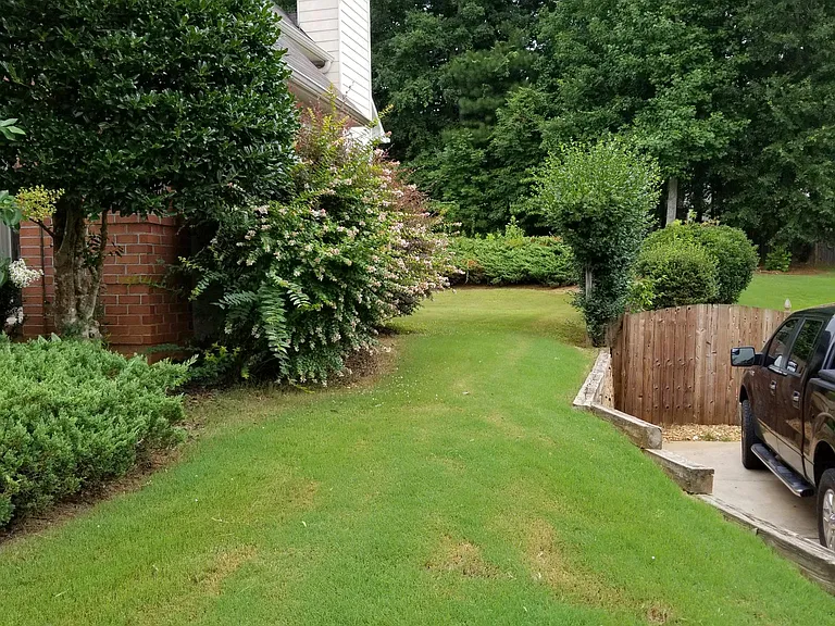 Lake Forest Dr — Photo 27