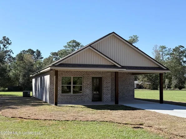 1716 Ceasar Rd, Carriere, MS 39426