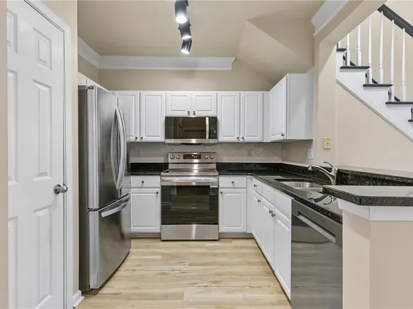 1850 Cotillion Dr Unit 2402, Dunwoody, GA 30338