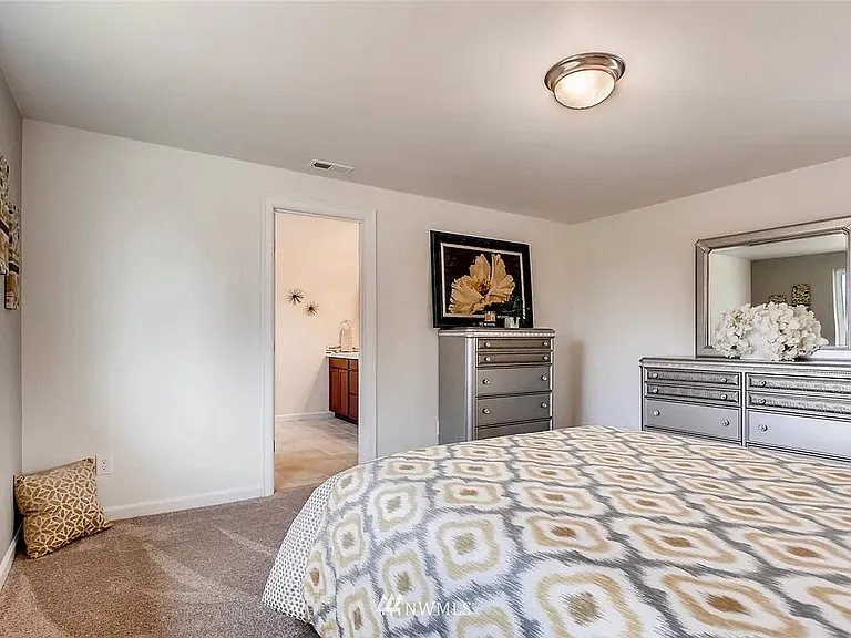 318 SW 106th St — Photo 14