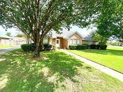 1st image of 5257 Bluebird Ln