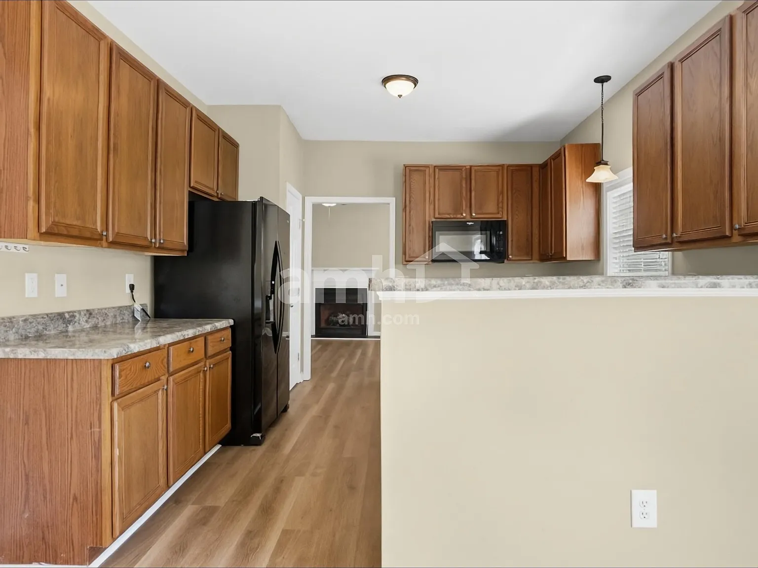 3 bed, 2.5 bath, 1646 sqft, $1,910 — Photo 4