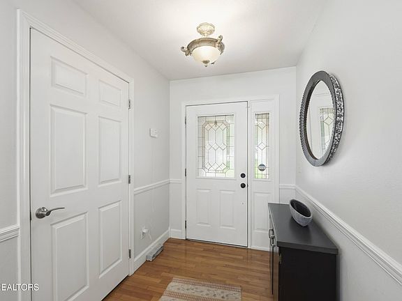 5th image of 55 Rocky Ln