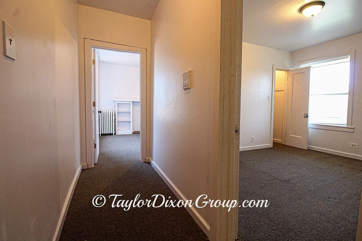 2 bed, 1.0 bath, 668 sqft, $1,185 — Photo 3