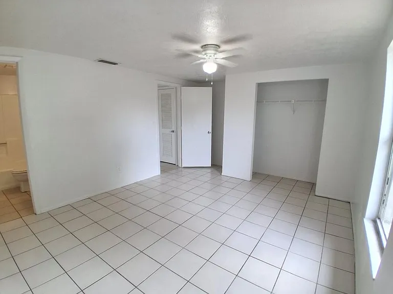 107 57th Ave E — Photo 8