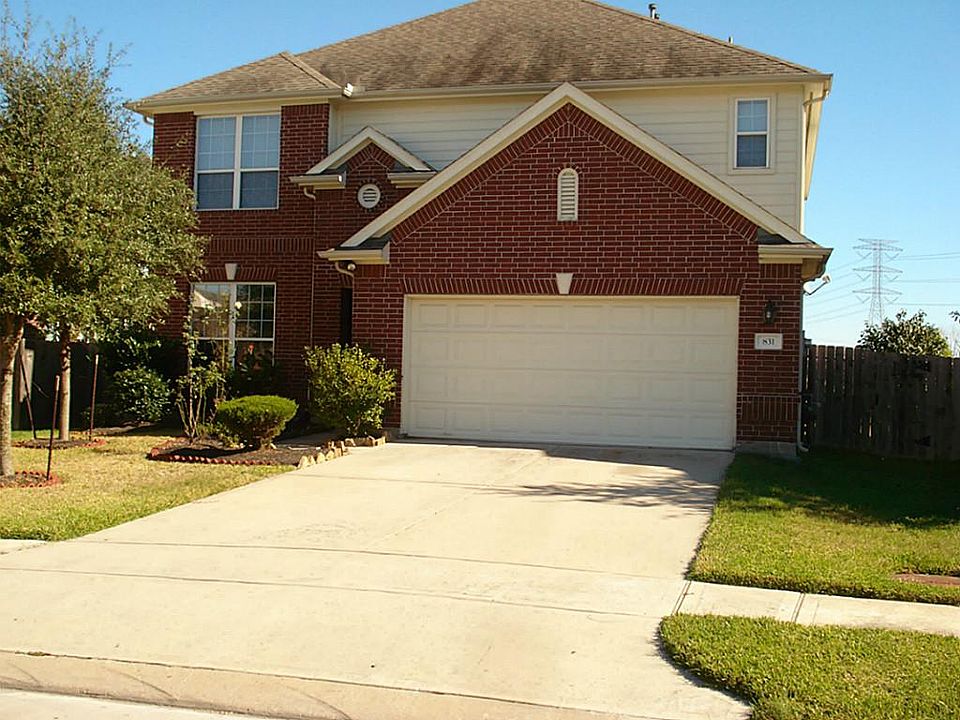 1st image of 831 McIntosh Bend Dr