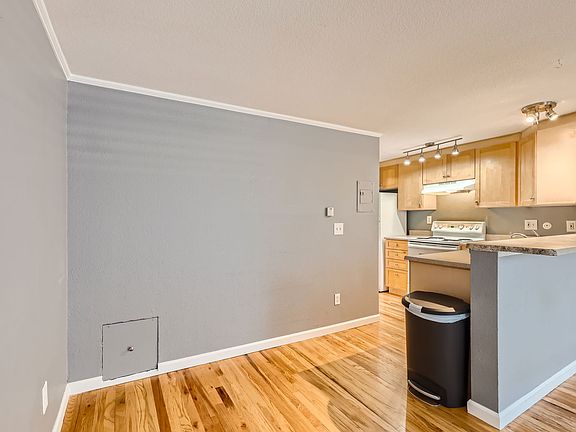 5th image of 336 N Grant St APT 411