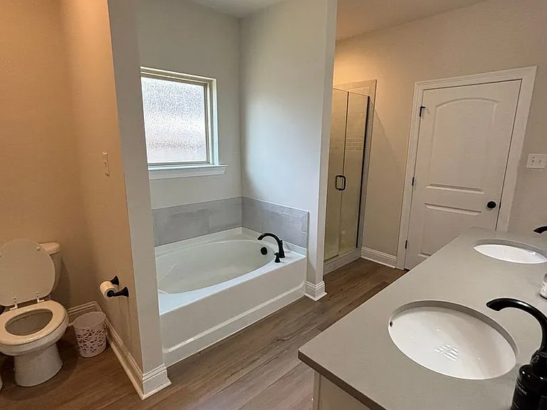 331 Hummingbird Ln — Photo 9