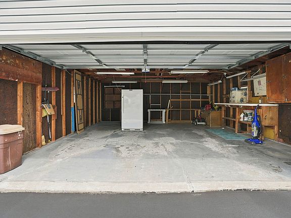 4th image of 1709 3rd St W