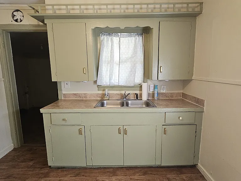 505 McHale St — Photo 5