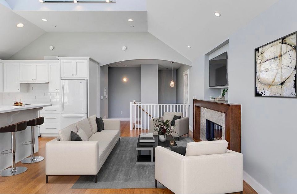 1st image of 2417 Dunbar St