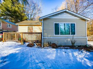 2 Lake View Dr E, Wurtsboro, NY 12790