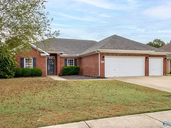 7009 Eagle Park Cir SE, Owens Cross Roads, AL 35763