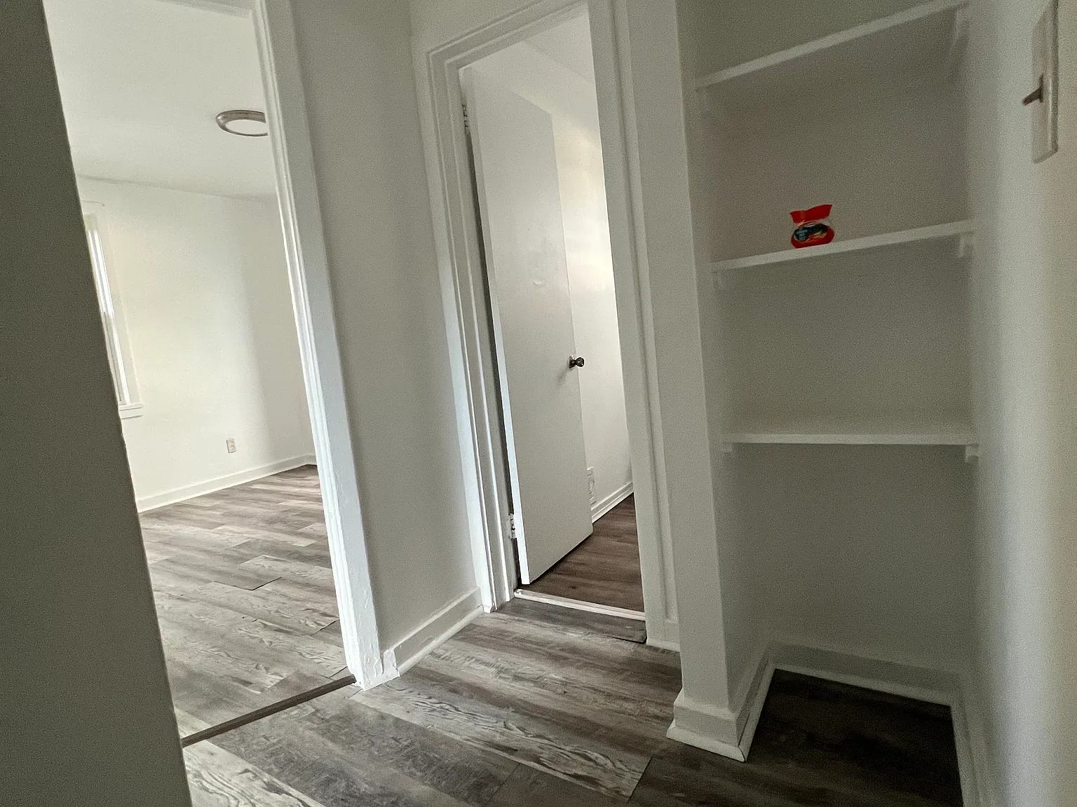 2 bed, 1000 sqft, $1,200 — Photo 4