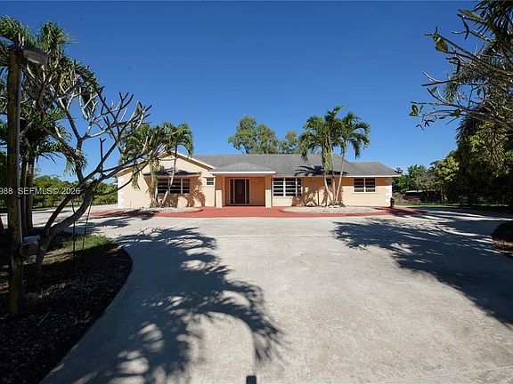 3rd image of 21295 SW 376th St