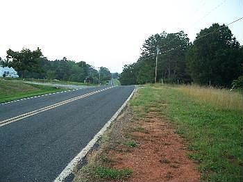 2nd image of 1629 Hill Rd