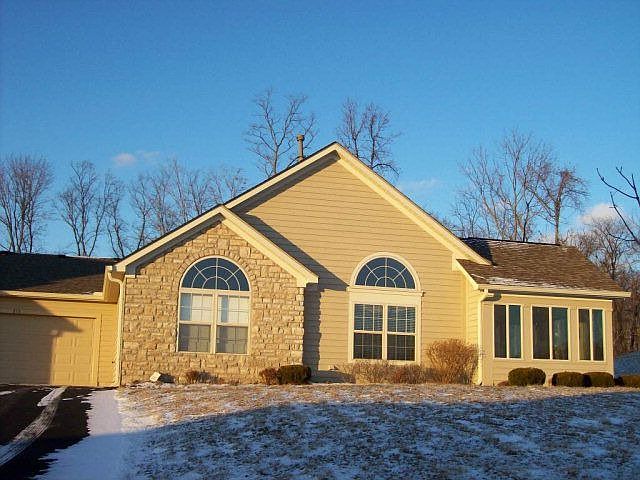 1st image of 215 Autumn Woods Dr