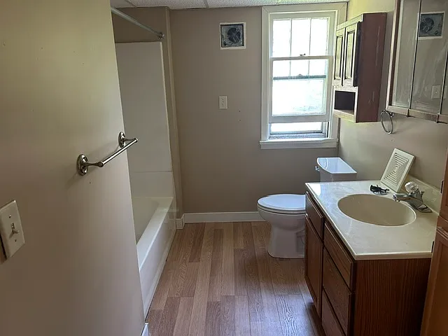 321 6th Ave E #2 — Photo 2