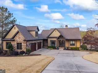 1308 Currahee Club Dr, Toccoa, GA 30577