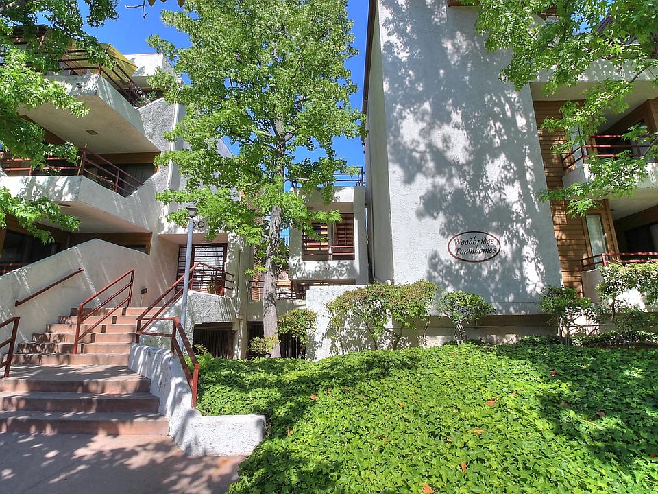 1st image of 400 N Louise St APT 205