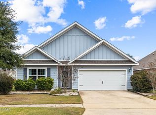 106 Mary Ellen Way, Freeport, FL 32439