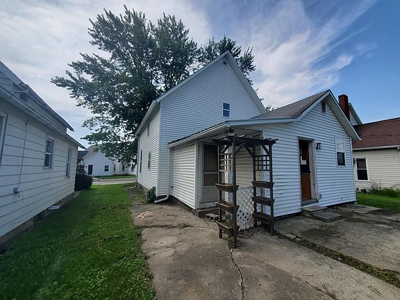 2nd image of 726 E Spring St