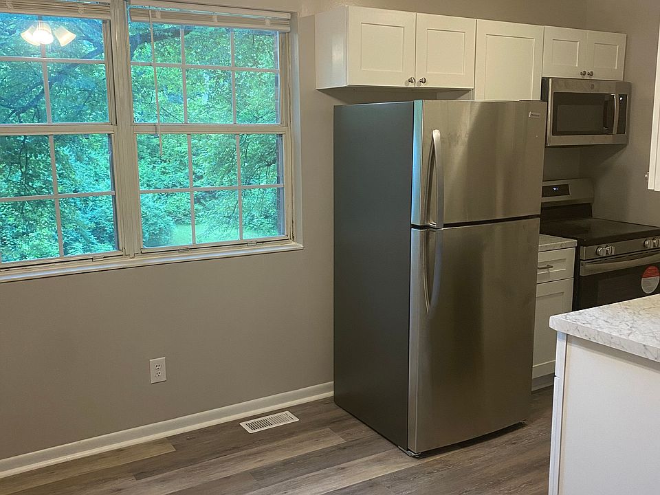 1st image of 7723 Jandaracres Dr #3