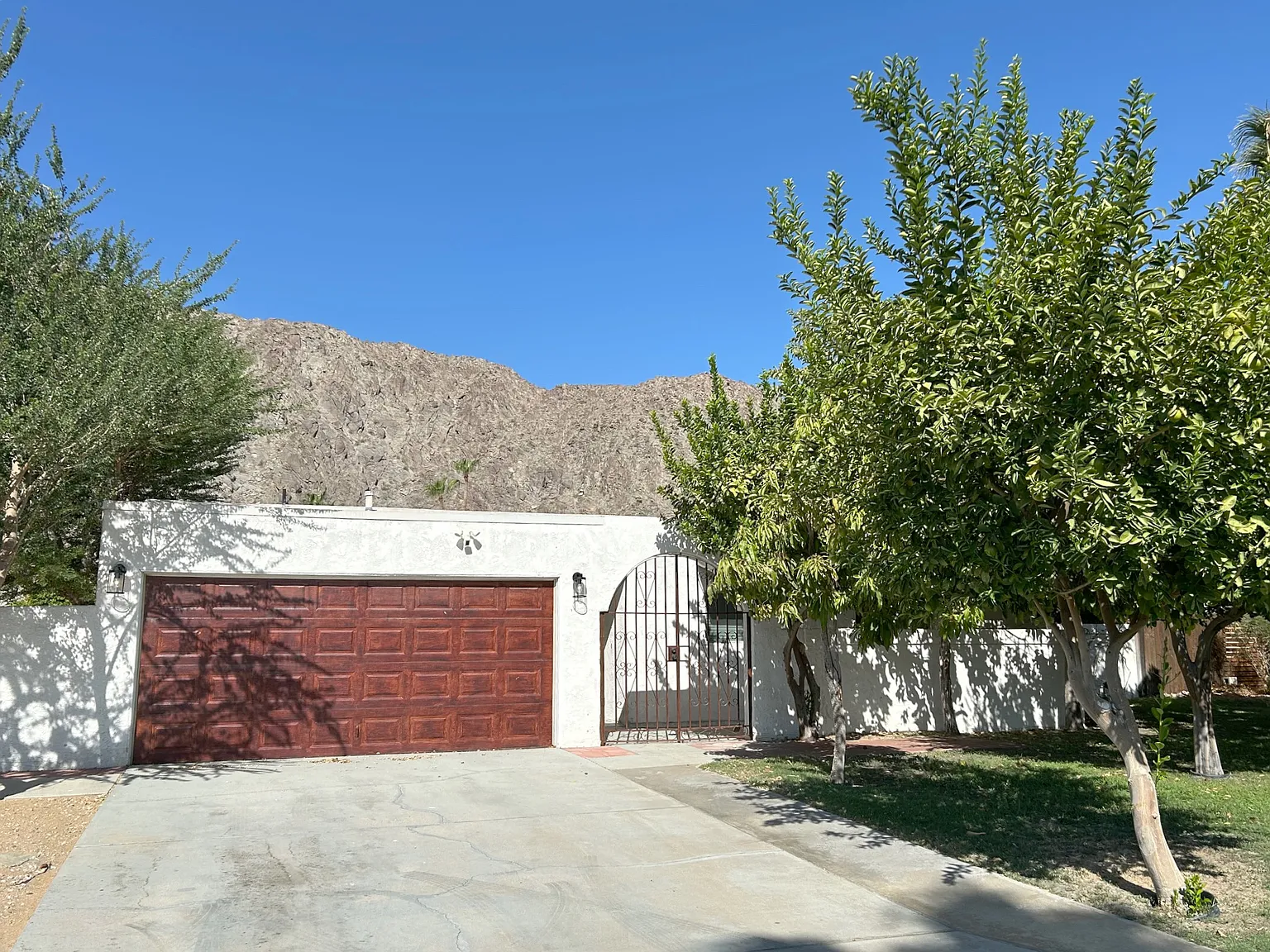 3 bed, 1299 sqft, $2,895 — Photo 2