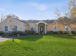 20 Albany St, Deer Park, NY 11729