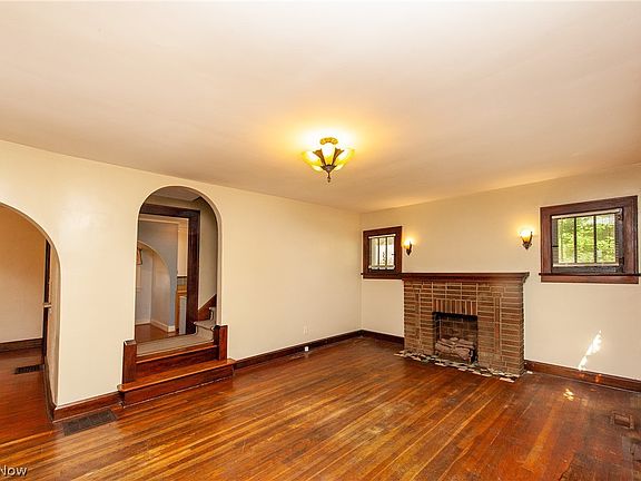 4th image of 866 W Liberty St