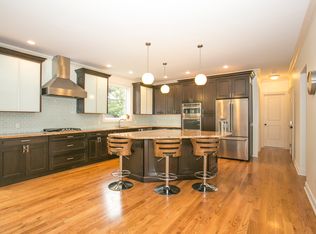 18 Dorothy Dr, Syosset, NY