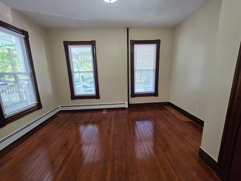 33 Carmel St #1B — Photo 10