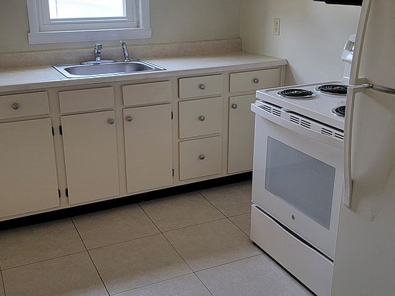 3rd image of 26 N Maryland Ave APT A