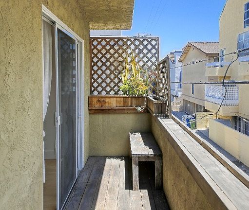 5th image of 12724 Caswell Ave APT 9