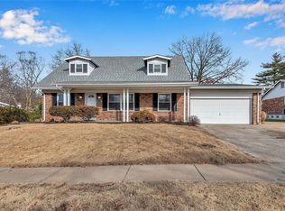 14564 Arpent Ln, Florissant, MO 63034