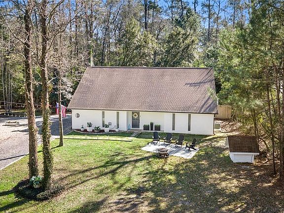 4th image of 22228 Rue Coquille