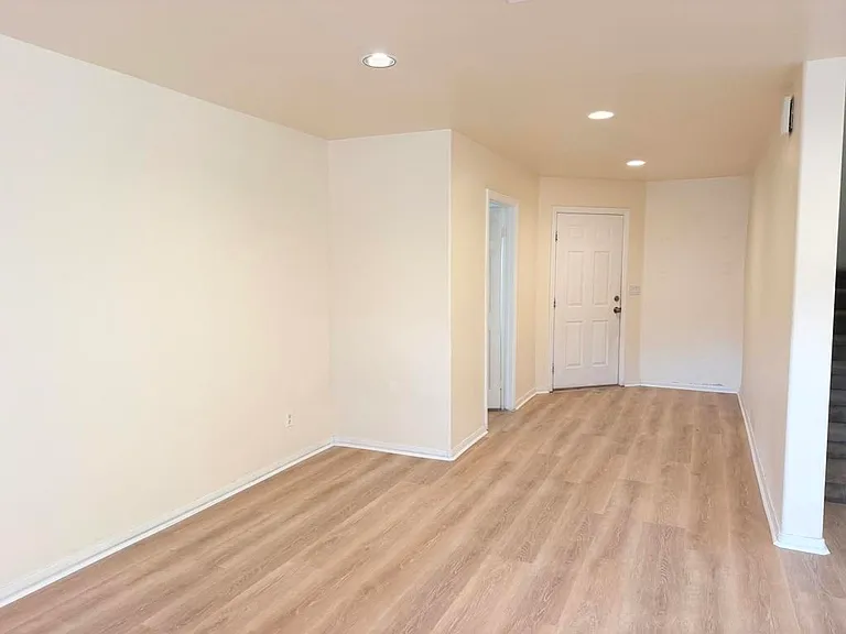 33411 Campus Ln — Photo 3